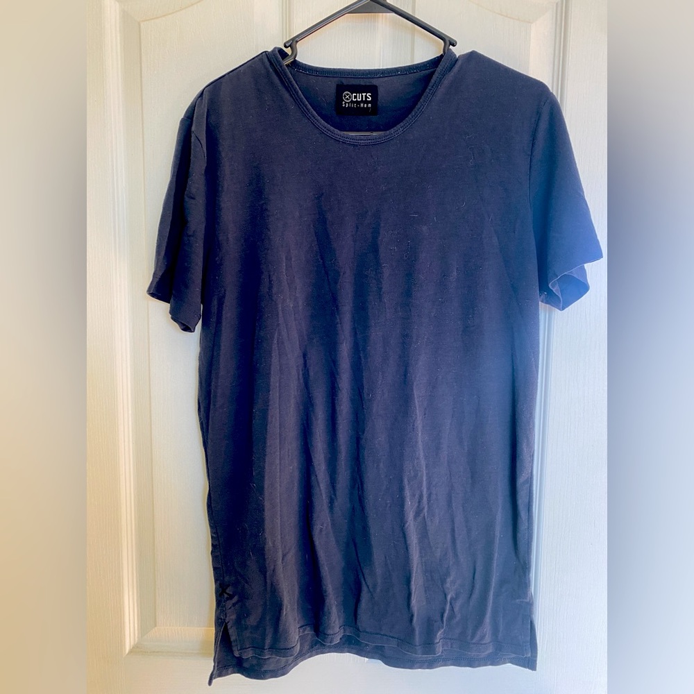 Cuts t shirt